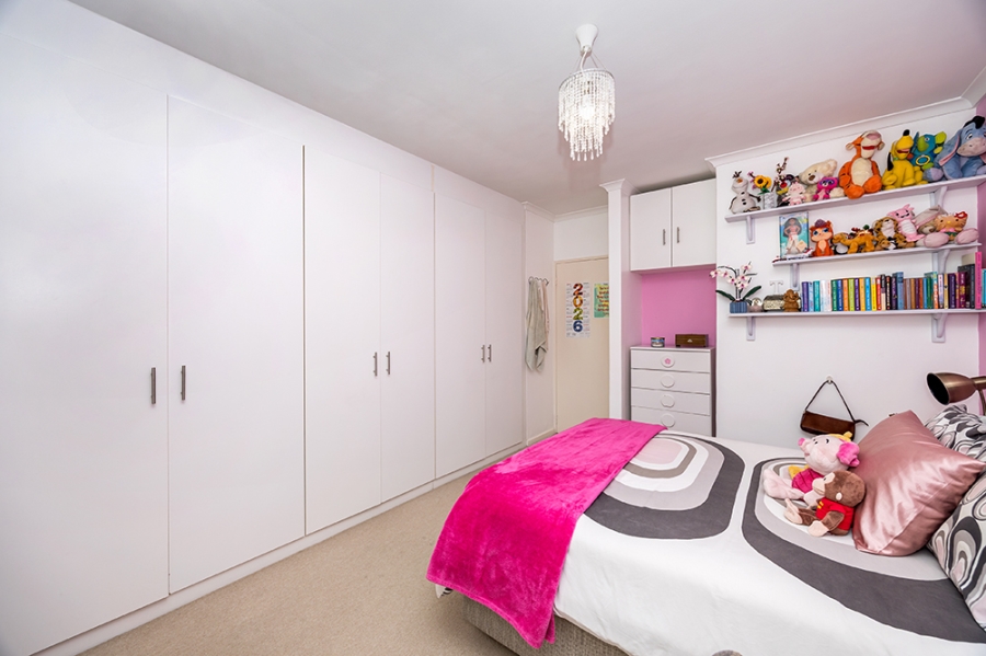 3 Bedroom Property for Sale in Sunningdale Western Cape